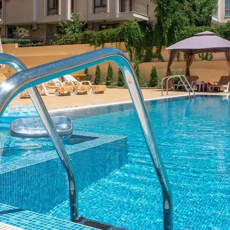 アパート Horizon 4 'а'